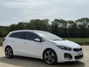 2017 Kia Ceed 1.6 Crdi Gt-Line S in White — image 1