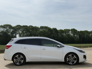 2017 Kia Ceed 1.6 Crdi Gt-Line S in White — image 2