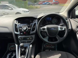 2014 Ford Focus 1.6 Tdci Titanium Navigator Euro 5 (s/s) 5dr in White — image 6