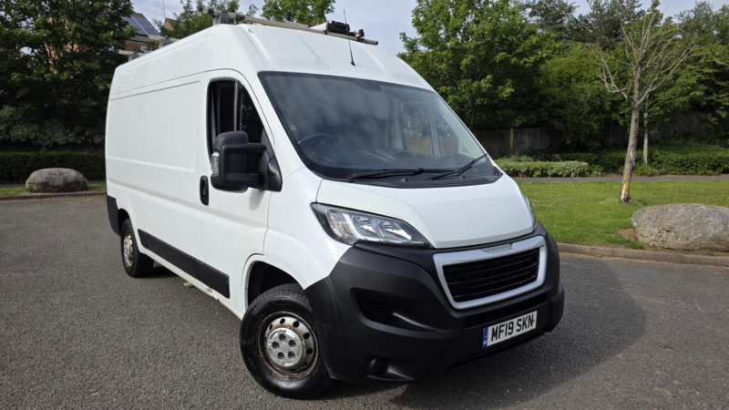 2019 Peugeot Boxer 2.0 Bluehdi 335 in White — image 1