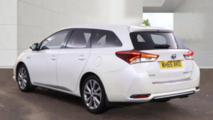 2016 Toyota Auris 1.8 Vvt-H Excel Touring Sports CVT Euro 6 (s/s) 5dr (safety Sense) in White — image 4