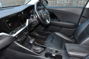 2022 Kia Niro 1.6 Gdi 4 SUV 5dr Petrol Hybrid Dct Euro 6 (s/s) (139 Bhp) in Grey — image 4