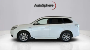 2015 Mitsubishi Outlander 2.0h 12kwh Gx5h CVT 4WD Euro 5 (s/s) 5dr in White — image 6