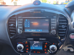 2015 Nissan Juke 1.5 Dci 8v Tekna in Black — image 6