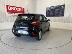 2021 Hyundai I10 1.0 Se Connect Euro 6 (s/s) 5dr in Black — image 5