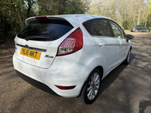 2016 Ford Fiesta 1.0 T Ecoboost Titanium in White — image 4