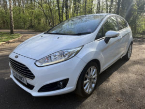 2016 Ford Fiesta 1.0 T Ecoboost Titanium in White — image 5