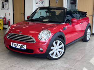 2009 MINI Convertible 1.6 Cooper Convertible in Red — image 6