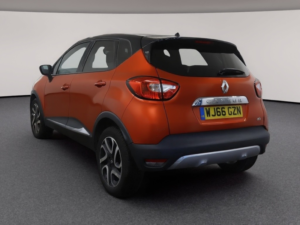 2016 Renault Captur 1.5 Dci Energy Signature Nav SUV 5dr Diesel Auto Euro 6 in Red — image 4