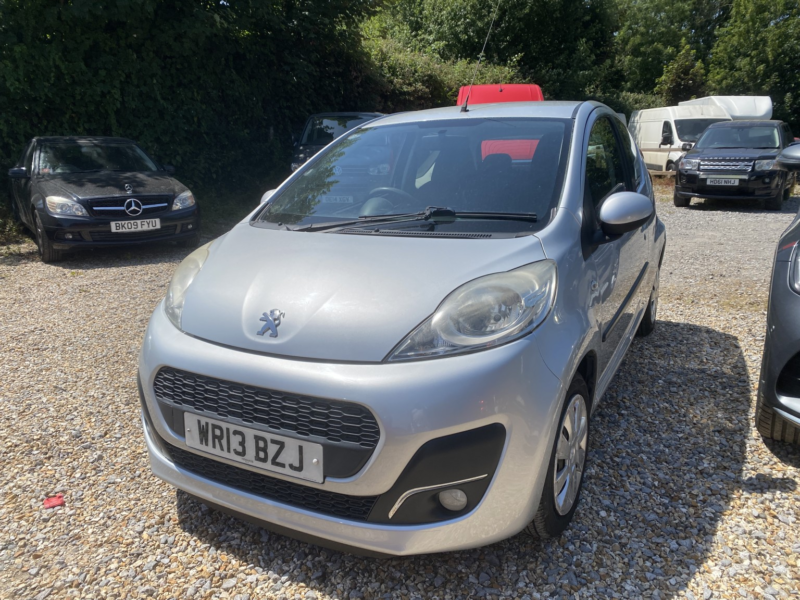 2013 Peugeot 107 1.0 12v Active in Silver — image 1