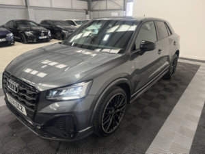 2021 Audi Q2 1.5 Tfsi Cod 35 Black Edition in Grey — image 3