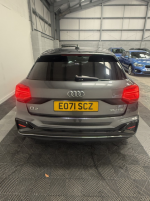 2021 Audi Q2 1.5 Tfsi Cod 35 Black Edition in Grey — image 5