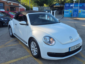 2016 Volkswagen Beetle 1.2 Tsi Bluemotion Tech Cabriolet Euro 6 (s/s) 2dr in White — image 3