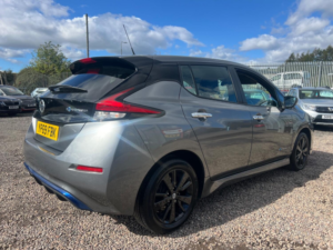 2019 Nissan Leaf 40kwh Acenta in Grey — image 2