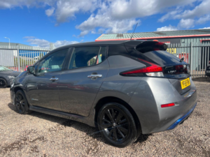 2019 Nissan Leaf 40kwh Acenta in Grey — image 4