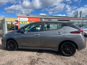 2019 Nissan Leaf 40kwh Acenta in Grey — image 6