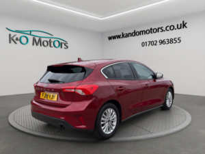 2019 Ford Focus 1.0t Ecoboost Titanium Euro 6 (s/s) 5dr in Red — image 6