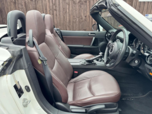 2012 Mazda Mx-5 2.0i Venture Roadster Euro 5 2dr in White — image 3