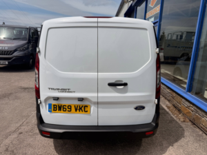 2020 Ford Transit Connect 1.5 230 Ecoblue Leader Crew Van Double Cab 6dr Diesel Manual L2 Euro 6 100 Ps in White — image 6