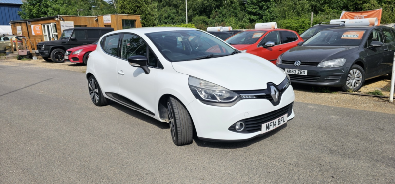 2014 Renault Clio 1.5 Dynamique S Medianav Dci 90 Stop & Start in White — image 1