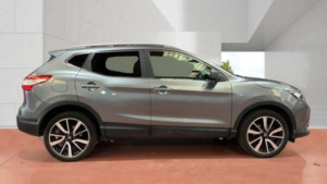 2017 Nissan Qashqai 1.6 Dci Tekna 4WD Euro 6 (s/s) 5dr in Grey — image 3