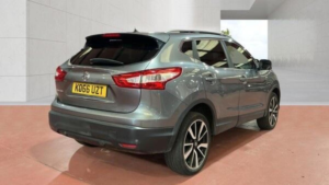 2017 Nissan Qashqai 1.6 Dci Tekna 4WD Euro 6 (s/s) 5dr in Grey — image 4