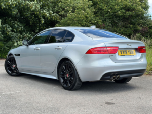 2019 Jaguar Xe 2.0d R-Sport Saloon 4dr Diesel Auto Euro 6 (s/s) (180 Ps) in Silver — image 3