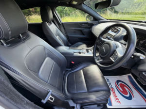 2019 Jaguar Xe 2.0d R-Sport Saloon 4dr Diesel Auto Euro 6 (s/s) (180 Ps) in Silver — image 4