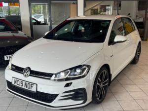 2019 Volkswagen Golf 2.0 Tdi Gtd in White — image 4