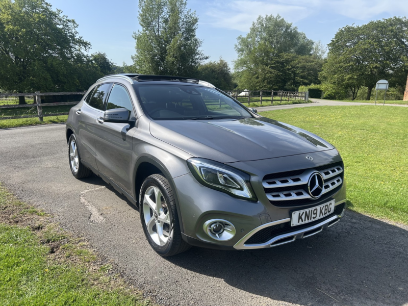 2019 Mercedes-Benz Gla 1.6 Gla200 Sport Premium Plus in Grey — image 1