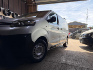 2017 Citroen Dispatch 2.0 Bluehdi 1400 Enterprise M Fwd 2 Euro 6 (s/s) 6dr in Silver — image 3