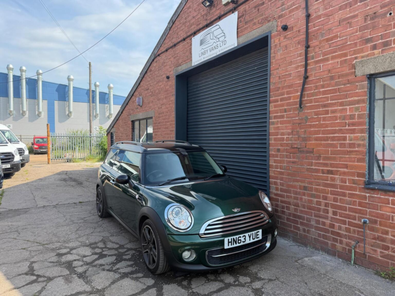 2013 MINI Clubman 2.0 Cooper D Auto Euro 5 5dr in Green — image 1