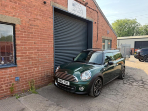 2013 MINI Clubman 2.0 Cooper D Auto Euro 5 5dr in Green — image 3