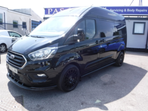2023 Ford Transit Custom 2.0 Transit Custom Limited Van 300 L2 2.0l Ecoblue 130ps Fwd 6 Speed Manual in Black — image 4