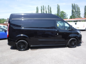 2023 Ford Transit Custom 2.0 Transit Custom Limited Van 300 L2 2.0l Ecoblue 130ps Fwd 6 Speed Manual in Black — image 5