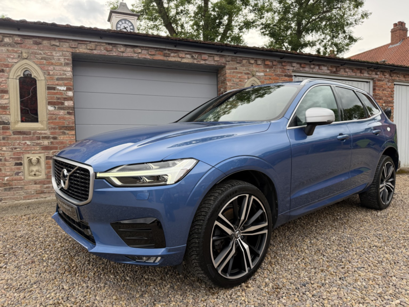 2018 Volvo Xc60 2.0 R-Design Pro T5 AWD in Blue — image 1