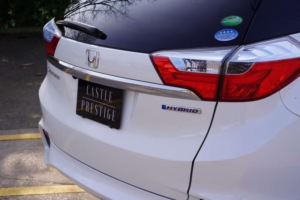 2015 Honda Shuttle 1.5 Z Hybrid 5dr 5 Seats in White — image 4
