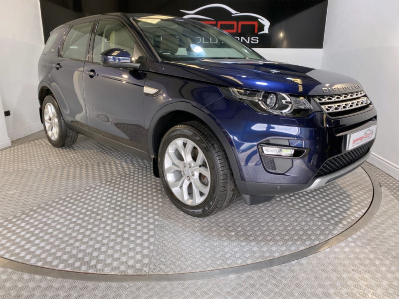 2015 Land Rover Discovery Sport 2.0 Td4 Hse in Blue — image 1