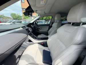 2016 Land Rover Range Rover Evoque Td4 Se in Black — image 3