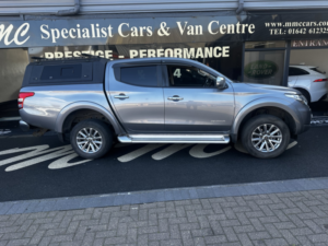 2017 Mitsubishi L200 2.4 Di-D Dc Warrior in Grey — image 3