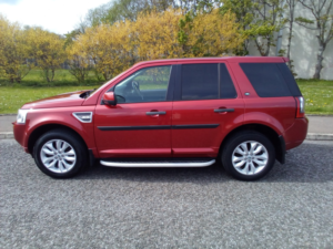 2012 Land Rover Freelander 2 2.2 Sd4 Hse Auto 4WD in Red — image 5