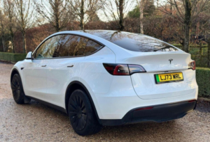 2024 Tesla Model Y (dual Motor) Long Range Auto 4wde 5dr in White — image 4