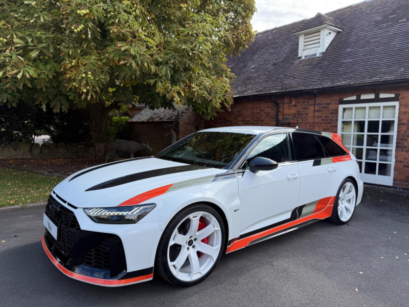 2025 Audi Rs6 4.0 Tfsi V8 Gt Tiptronic Quattro Euro 6 (s/s) 5dr in White — image 1