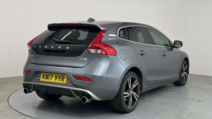 2017 Volvo V40 2.0 R-Design Pro D3 in Grey — image 6