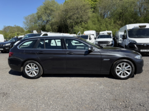 2014 BMW 5 Series 2.0 518d Se Touring in Grey — image 4