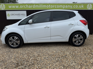 2018 Kia Venga 1.6 3 in White — image 3