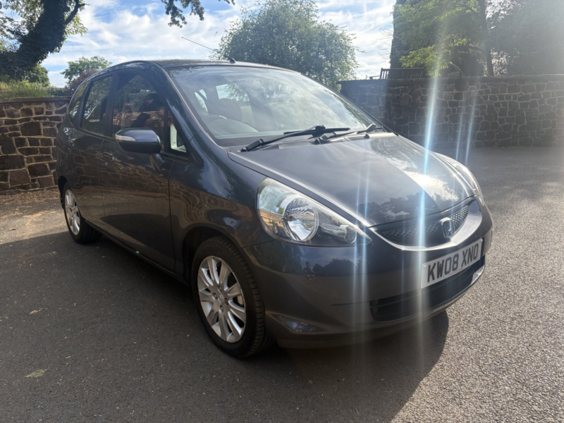 2008 Honda Jazz 1.4 I-Dsi Se in Grey — image 1