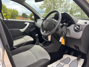 2016 Dacia Duster 1.5 Dci Ambiance Euro 6 (s/s) 5dr in Silver — image 3