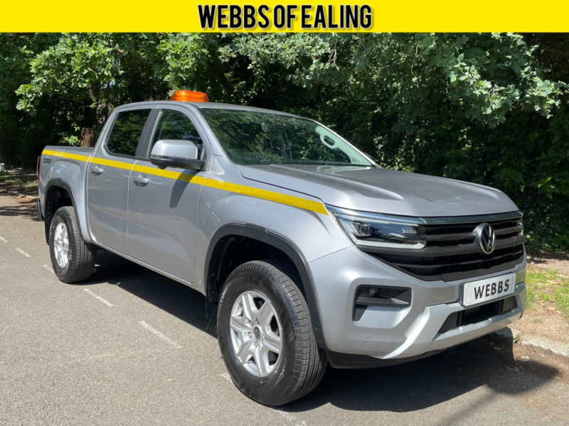 2025 Volkswagen Amarok 2.0 Tdi Life 4 Motion in Silver — image 1