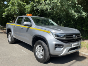 2025 Volkswagen Amarok 2.0 Tdi Life 4 Motion in Silver — image 4